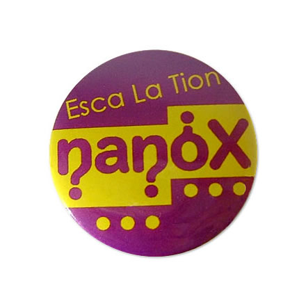 Esca La Tion 缶バッジ 4.4cm／nanoX (ナノックス)【バンドグッズ（バッジ/ピン）】｜最新アーティストの紹介＆音源・アーティストグッズ等個性的な音楽関連商品の通販